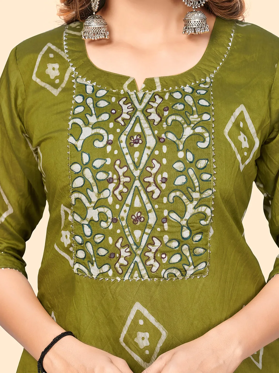 Women'S Batik Print & Mirror Straight Chanderi Parrot Green Stitched Kurta With Dupatta