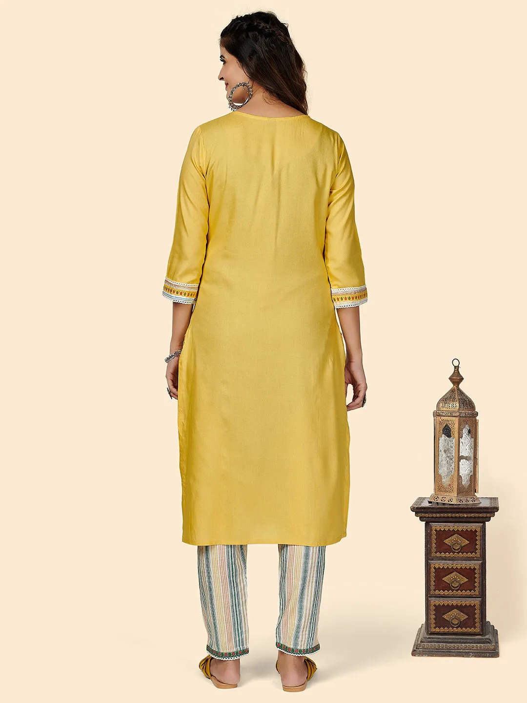 Women'S Embroidered Straight Cotton Yellow Stitched Kurta With Pant